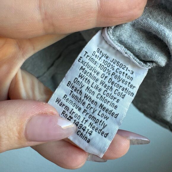 Johnny Was Embroidered Floral Colorful Gray Short Sleeve T Shirt Size Large - Picture 6 of 7